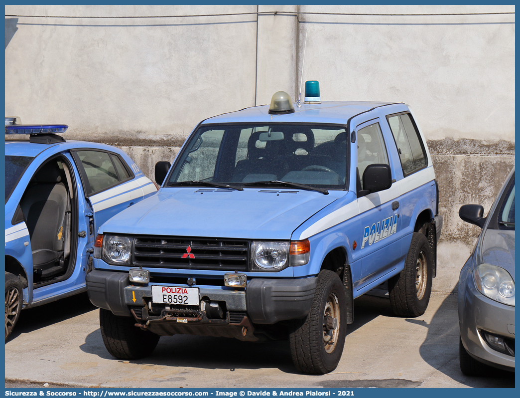 Polizia E8592
Polizia di Stato
Mitsubishi Pajero V20 SWB
Parole chiave: PS;P.S.;Polizia;di;Stato;Polizia;Pubblica;Sicurezza;Mitsubishi;Pajero;V20;SWB