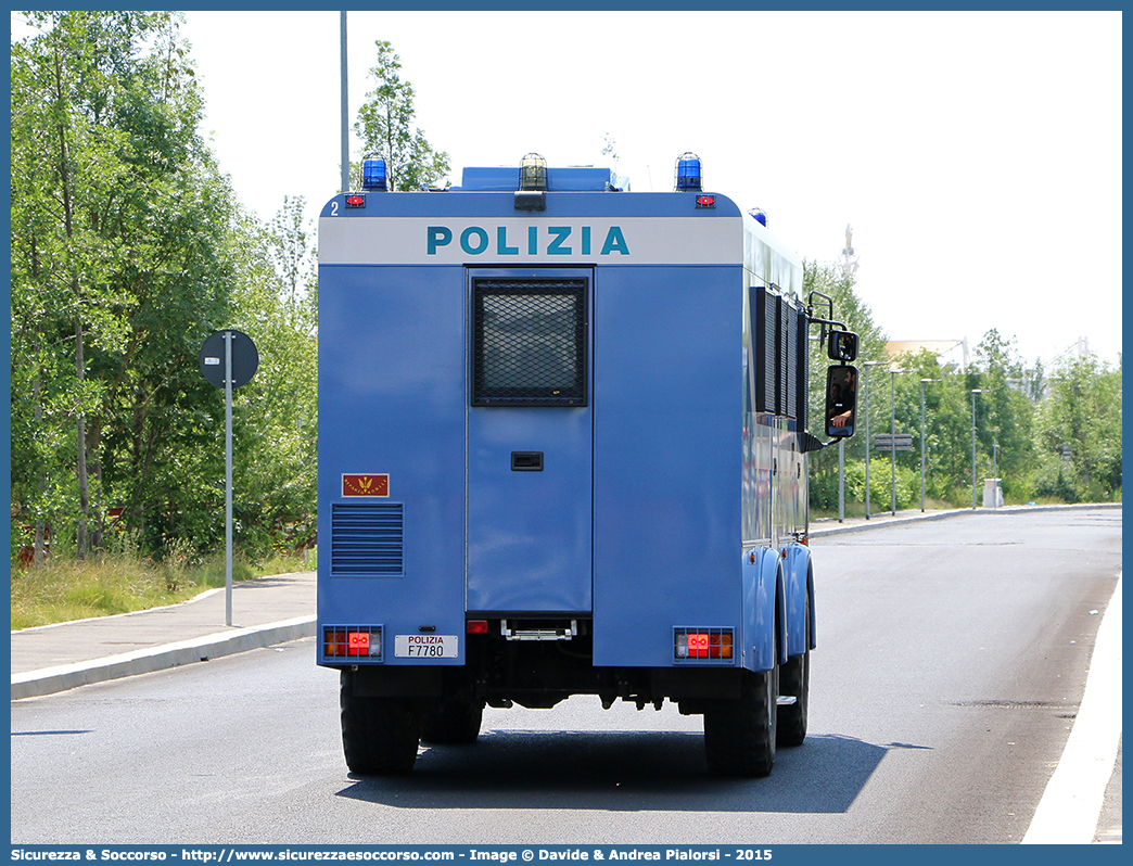 Polizia F7780
Polizia di Stato
Reparto Mobile
Iveco EuroCargo ML100E21 4x4
Allestitore Sperotto S.p.A.
Parole chiave: PS;P.S.;Polizia;di;Stato;Reparto;Mobile;Ordine;Pubblico;Iveco;EuroCargo;ML100E21;Sperotto