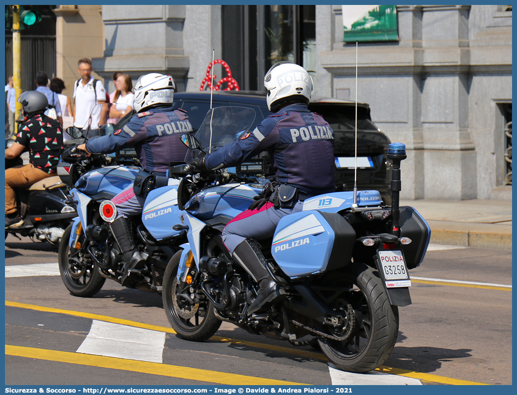 Polizia G3257-G3258
Polizia di Stato
Squadra Volante
Yamaha Tracer 900GT
Allestitore Elevox S.r.l.
Parole chiave: Polizia di Stato;Polizia;Stato;PS;Squadra;Volante;Yamaha;Tracer;900GT;Elevox