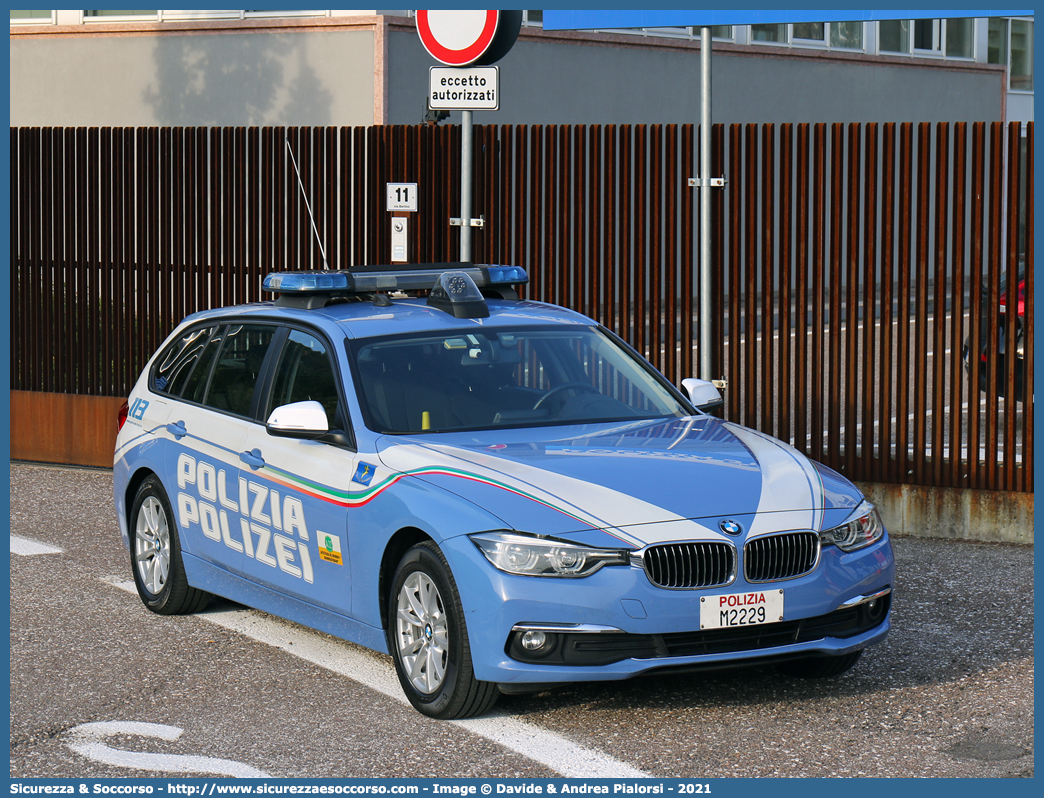 Polizia M2229
Polizia di Stato
Polizia Stradale
Autostrada del Brennero S.p.A.
Bmw Serie 3 F31 Touring
Allestitore Focaccia Group S.r.l.
Parole chiave: Polizia di Stato;Polizia Stradale;Autostrada del Brennero S.p.A.;Brenneroautobahn A.G.;Bmw;Serie 3;F31;F 31;Touring;Focaccia