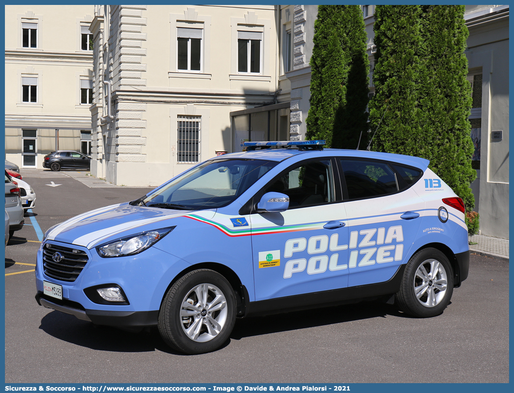 Polizia M3489
Polizia di Stato
Polizia Stradale
Autostrada del Brennero S.p.A.
Hyundai IX35 I serie restyling
Parole chiave: PS;P.S.;Polizia;di;Stato;Stradale;Autostradale;Autostrada;del;Brennero;Brennerautobahn;Hyundai;IX35;IX 35