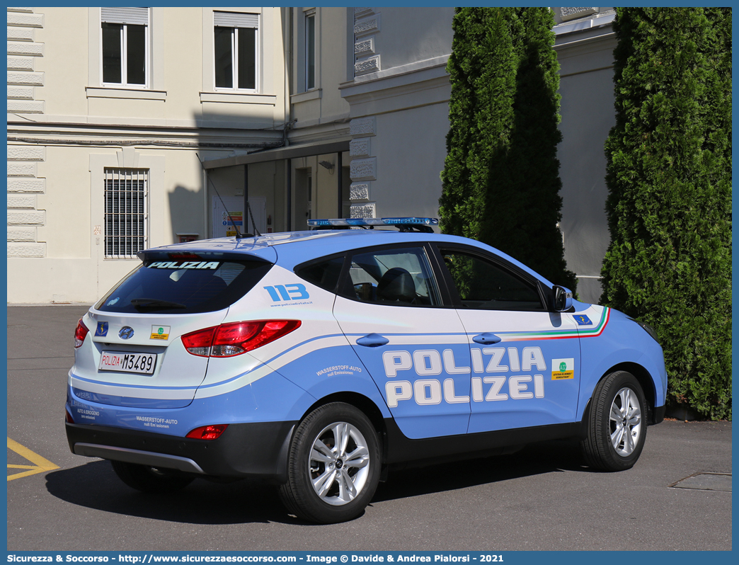 Polizia M3489
Polizia di Stato
Polizia Stradale
Autostrada del Brennero S.p.A.
Hyundai IX35 I serie restyling
Parole chiave: PS;P.S.;Polizia;di;Stato;Stradale;Autostradale;Autostrada;del;Brennero;Brennerautobahn;Hyundai;IX35;IX 35