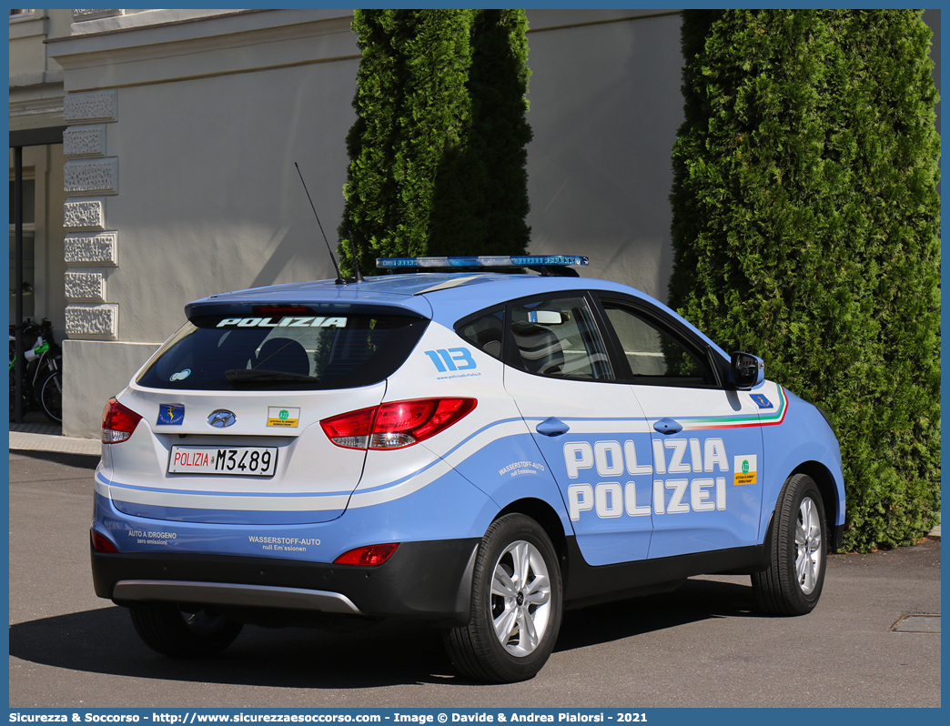 Polizia M3489
Polizia di Stato
Polizia Stradale
Autostrada del Brennero S.p.A.
Hyundai IX35 I serie restyling
Parole chiave: PS;P.S.;Polizia;di;Stato;Stradale;Autostradale;Autostrada;del;Brennero;Brennerautobahn;Hyundai;IX35;IX 35