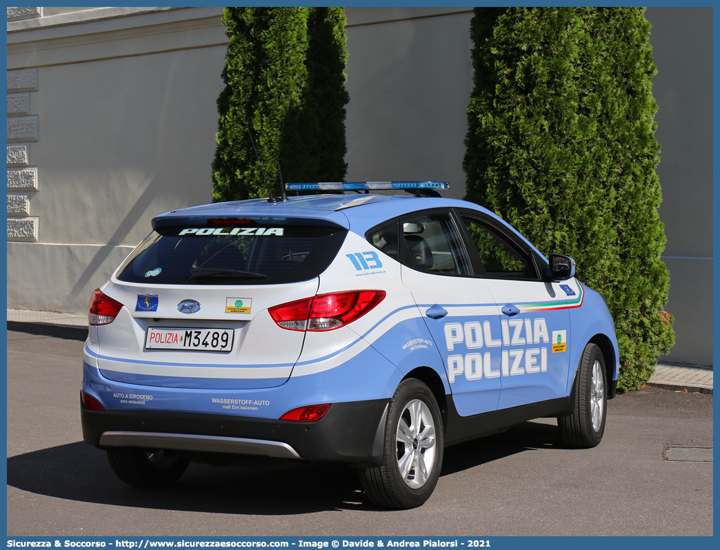 Polizia M3489
Polizia di Stato
Polizia Stradale
Autostrada del Brennero S.p.A.
Hyundai IX35 I serie restyling
Parole chiave: PS;P.S.;Polizia;di;Stato;Stradale;Autostradale;Autostrada;del;Brennero;Brennerautobahn;Hyundai;IX35;IX 35