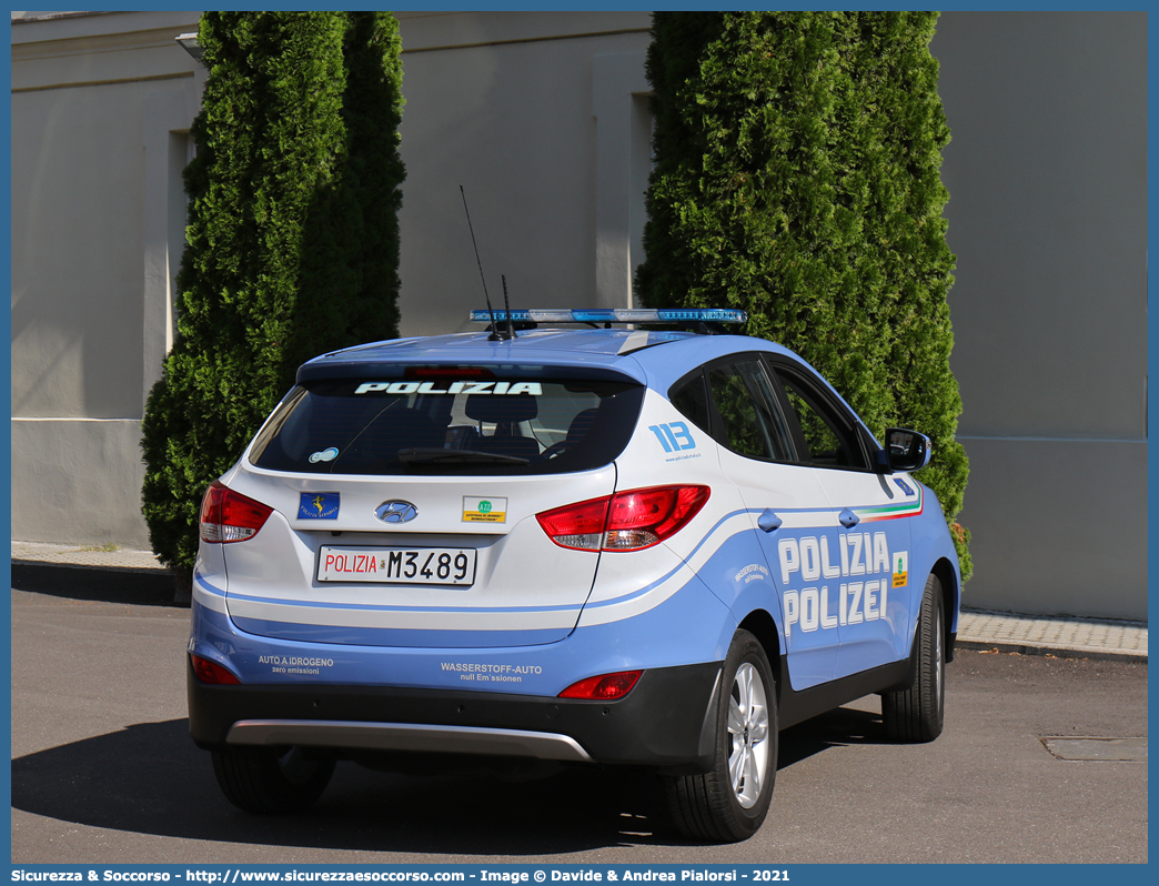 Polizia M3489
Polizia di Stato
Polizia Stradale
Autostrada del Brennero S.p.A.
Hyundai IX35 I serie restyling
Parole chiave: PS;P.S.;Polizia;di;Stato;Stradale;Autostradale;Autostrada;del;Brennero;Brennerautobahn;Hyundai;IX35;IX 35