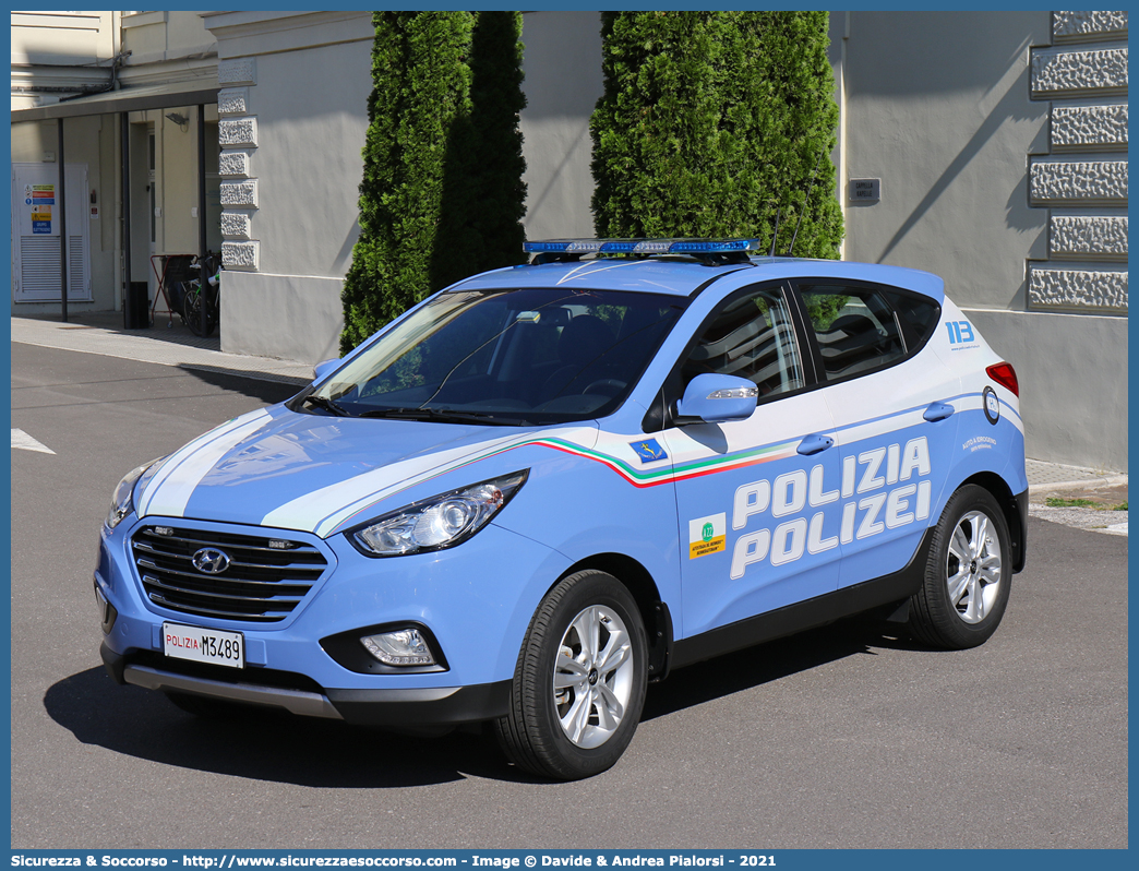 Polizia M3489
Polizia di Stato
Polizia Stradale
Autostrada del Brennero S.p.A.
Hyundai IX35 I serie restyling
Parole chiave: PS;P.S.;Polizia;di;Stato;Stradale;Autostradale;Autostrada;del;Brennero;Brennerautobahn;Hyundai;IX35;IX 35