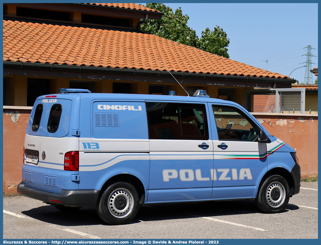 Polizia M4415
Polizia di Stato
Servizio Cinofili
Volkswagen Transporter T6
Allestitore BAI S.r.l.
Parole chiave: PS;P.S.;Polizia;di;Stato;Pubblica;Sicurezza;Servizio;Cinofili;Volkswagen;Transporter;T6;Bai