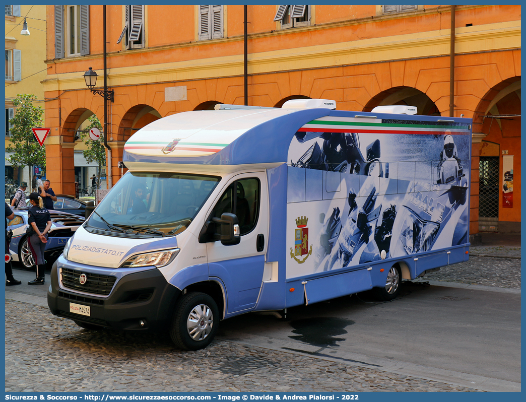 Polizia M4574
Polizia di Stato
Fiat Ducato III serie restyling
Allestitore CVS srl
Parole chiave: PS;P.S.;Polizia;di;Stato;Stradale;Fiat;Ducato;CVS