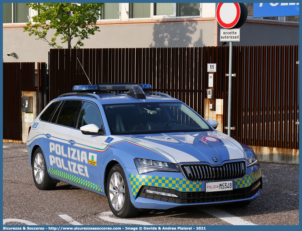 Polizia M5348
Polizia di Stato
Polizia Stradale
Autostrada del Brennero S.p.A.
Skoda Superb Wagon 4x4 III serie
Allestitore Nuova Carrozzeria Torinese S.r.l.
Parole chiave: PS;P.S.;Polizia;di;Stato;Stradale;Autostrada del Brennero S.p.A.;Brenneroautobahn A.G.;Skoda;Superb;Wagon;nct;Nuova;Carrozzeria;Torinese