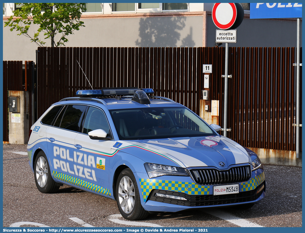 Polizia M5348
Polizia di Stato
Polizia Stradale
Autostrada del Brennero S.p.A.
Skoda Superb Wagon 4x4 III serie
Allestitore Nuova Carrozzeria Torinese S.r.l.
Parole chiave: PS;P.S.;Polizia;di;Stato;Stradale;Autostrada del Brennero S.p.A.;Brenneroautobahn A.G.;Skoda;Superb;Wagon;nct;Nuova;Carrozzeria;Torinese