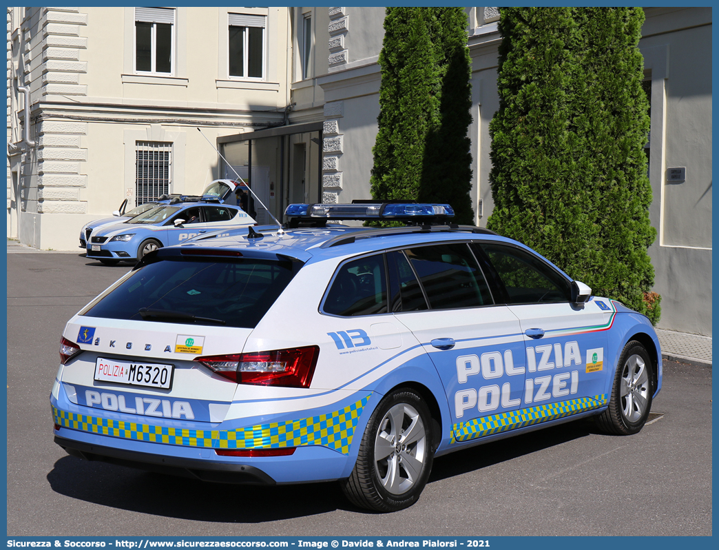 Polizia M6320
Polizia di Stato
Polizia Stradale
Autostrada del Brennero S.p.A.
Skoda Superb Wagon 4x4 III serie restyling
Allestitore Focaccia Group S.r.l.
Parole chiave: PS;P.S.;Polizia;di;Stato;Stradale;Autostrada del Brennero S.p.A.;Brenneroautobahn A.G.;Skoda;Superb;Wagon;Focaccia