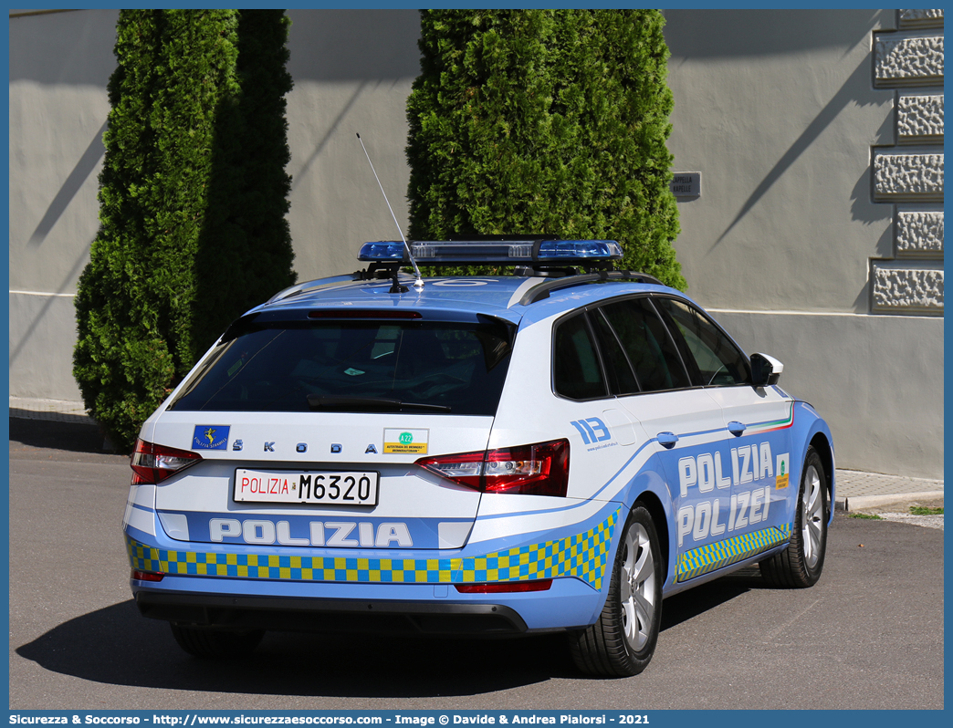 Polizia M6320
Polizia di Stato
Polizia Stradale
Autostrada del Brennero S.p.A.
Skoda Superb Wagon 4x4 III serie restyling
Allestitore Focaccia Group S.r.l.
Parole chiave: PS;P.S.;Polizia;di;Stato;Stradale;Autostrada del Brennero S.p.A.;Brenneroautobahn A.G.;Skoda;Superb;Wagon;Focaccia