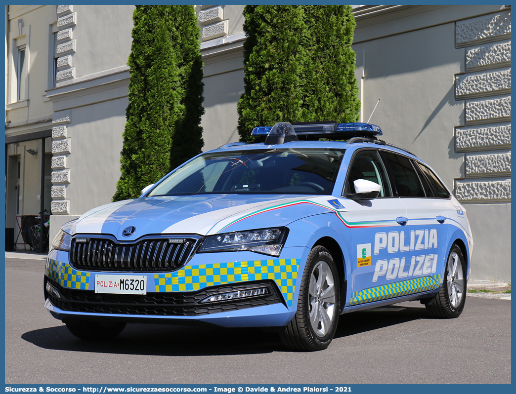 Polizia M6320
Polizia di Stato
Polizia Stradale
Autostrada del Brennero S.p.A.
Skoda Superb Wagon 4x4 III serie restyling
Allestitore Focaccia Group S.r.l.
Parole chiave: PS;P.S.;Polizia;di;Stato;Stradale;Autostrada del Brennero S.p.A.;Brenneroautobahn A.G.;Skoda;Superb;Wagon;Focaccia