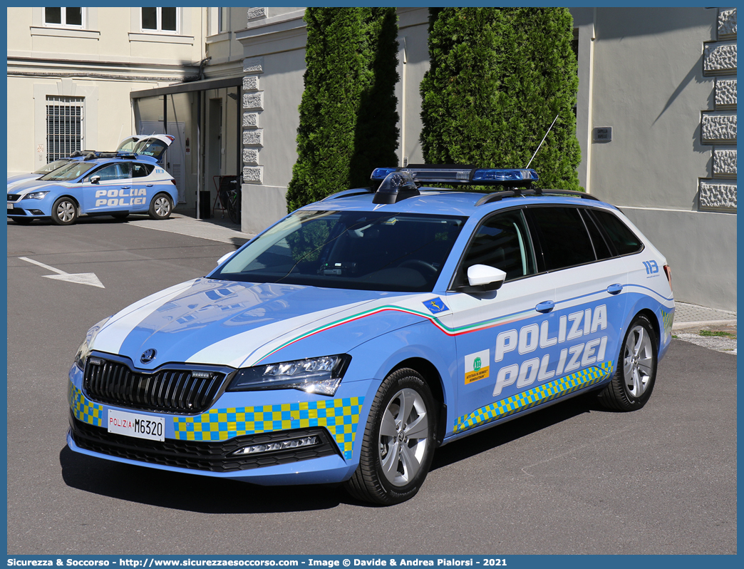 Polizia M6320
Polizia di Stato
Polizia Stradale
Autostrada del Brennero S.p.A.
Skoda Superb Wagon 4x4 III serie restyling
Allestitore Focaccia Group S.r.l.
Parole chiave: PS;P.S.;Polizia;di;Stato;Stradale;Autostrada del Brennero S.p.A.;Brenneroautobahn A.G.;Skoda;Superb;Wagon;Focaccia