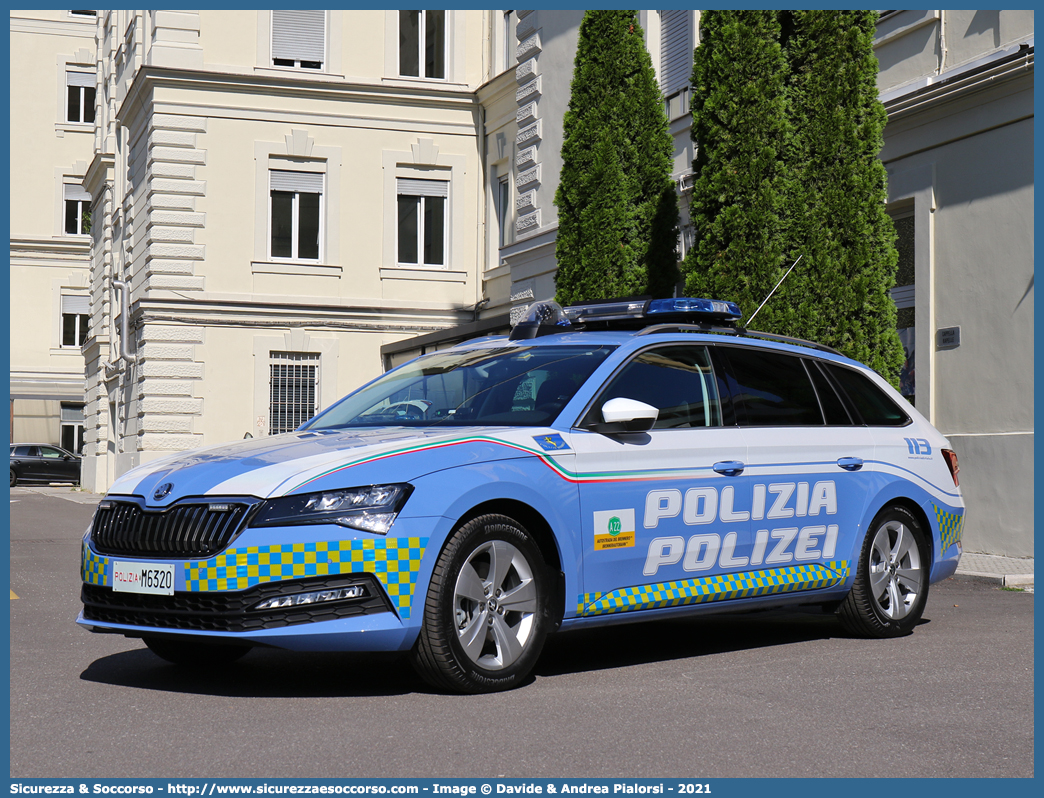 Polizia M6320
Polizia di Stato
Polizia Stradale
Autostrada del Brennero S.p.A.
Skoda Superb Wagon 4x4 III serie restyling
Allestitore Focaccia Group S.r.l.
Parole chiave: PS;P.S.;Polizia;di;Stato;Stradale;Autostrada del Brennero S.p.A.;Brenneroautobahn A.G.;Skoda;Superb;Wagon;Focaccia