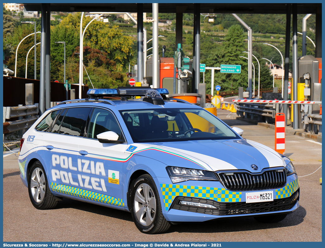 Polizia M6321
Polizia di Stato
Polizia Stradale
Autostrada del Brennero S.p.A.
Skoda Superb Wagon 4x4 III serie restyling
Allestitore Focaccia Group S.r.l.
Parole chiave: PS;P.S.;Polizia;di;Stato;Stradale;Autostrada del Brennero S.p.A.;Brenneroautobahn A.G.;Skoda;Superb;Wagon;Focaccia