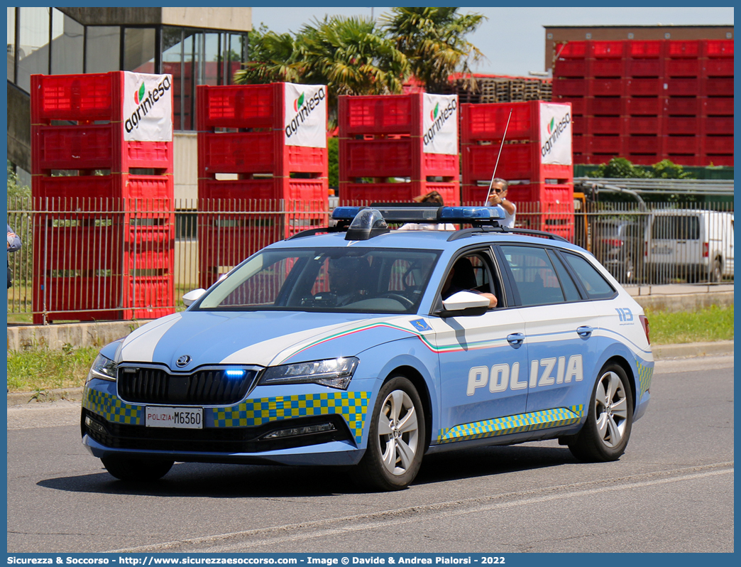 Polizia M6360
Polizia di Stato
Polizia Stradale
Skoda Superb Wagon III serie restyling
Allestitore Focaccia Group S.r.l.
Parole chiave: PS;P.S.;Polizia;di;Stato;Stradale;Skoda;Superb;Focaccia