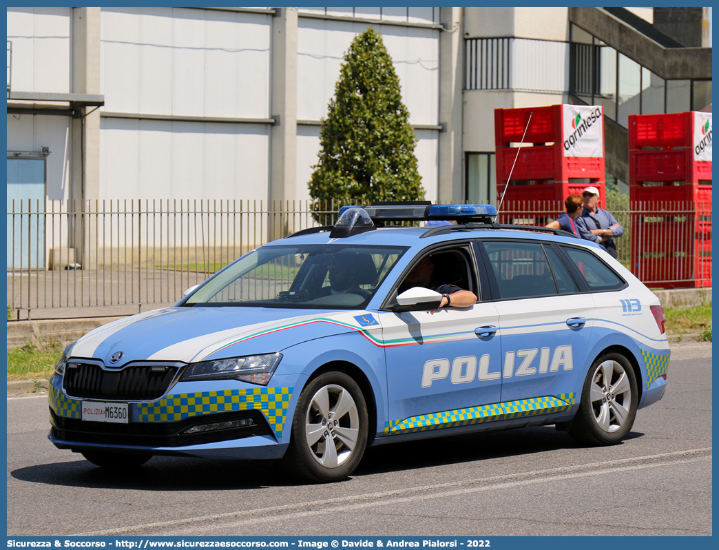 Polizia M6360
Polizia di Stato
Polizia Stradale
Skoda Superb Wagon III serie restyling
Allestitore Focaccia Group S.r.l.
Parole chiave: PS;P.S.;Polizia;di;Stato;Stradale;Skoda;Superb;Focaccia