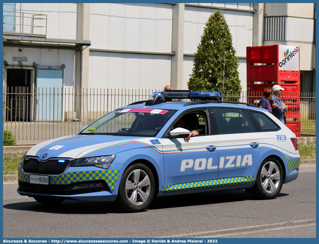 Polizia M6368
Polizia di Stato
Polizia Stradale
Skoda Superb Wagon III serie restyling
Allestitore Focaccia Group S.r.l.
Parole chiave: PS;P.S.;Polizia;di;Stato;Stradale;Skoda;Superb;Focaccia