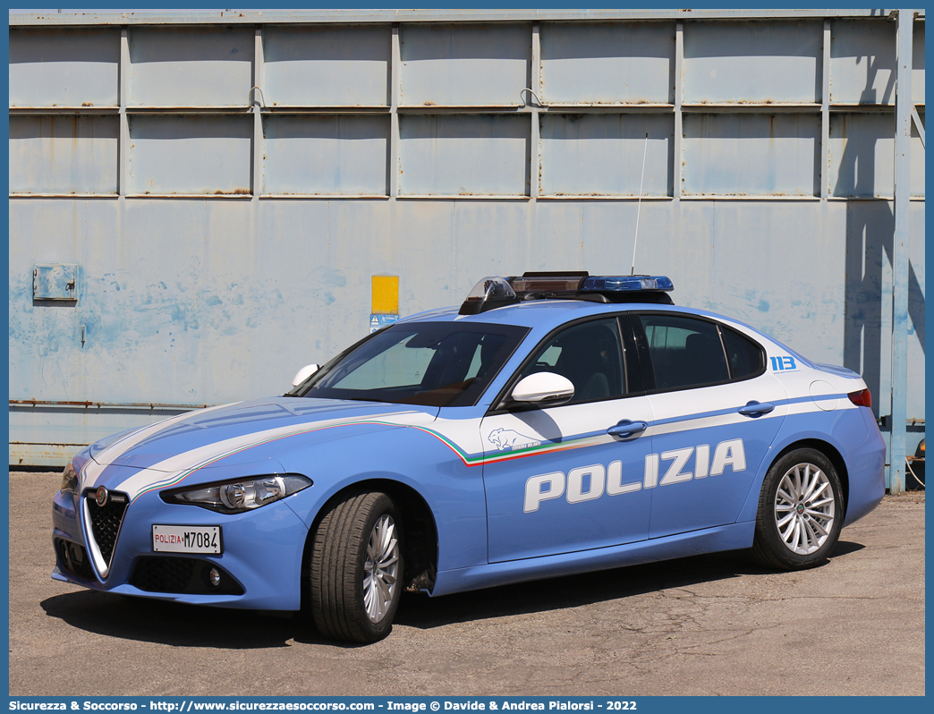 Polizia M7084
Polizia di Stato
Squadra Volante
Alfa Romeo Nuova Giulia
Parole chiave: PS;P.S.;Polizia;di;Stato;Pubblica;Sicurezza;Squadra;Volante;Alfa;Romeo;Nuova;Giulia