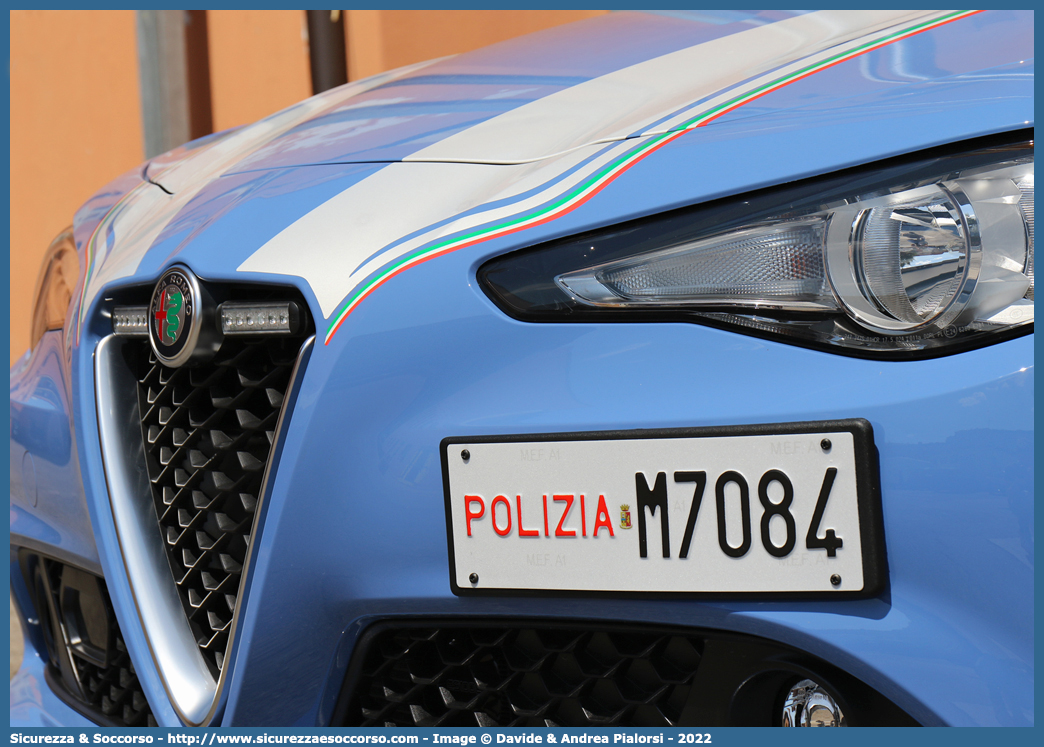 Polizia M7084
Polizia di Stato
Squadra Volante
Alfa Romeo Nuova Giulia
Parole chiave: PS;P.S.;Polizia;di;Stato;Pubblica;Sicurezza;Squadra;Volante;Alfa;Romeo;Nuova;Giulia