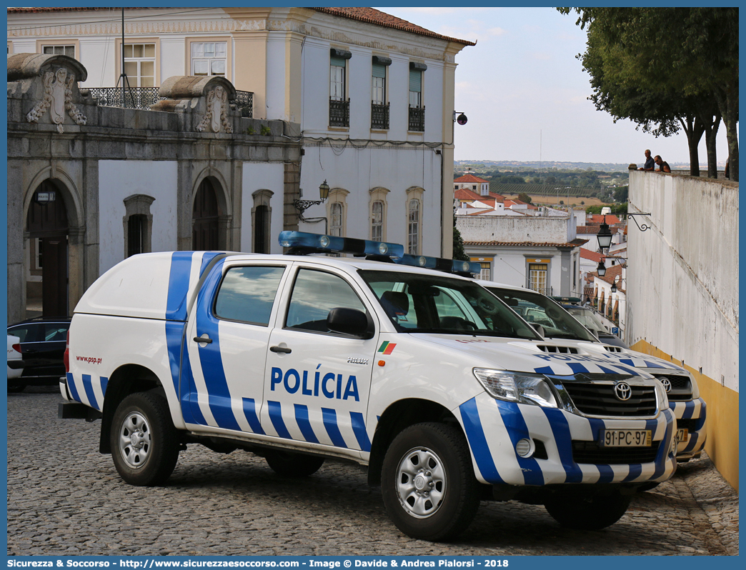 -
República Portuguesa
Polícia de Segurança Pública
Toyota Hilux VII generation restyling
Parole chiave: Repubblica;Portoghese;República;Portuguesa;Polícia;Segurança;Pública;Toyota;Hilux