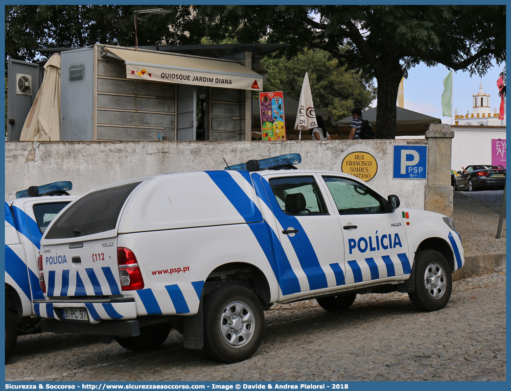 -
República Portuguesa
Polícia de Segurança Pública
Toyota Hilux VII generation restyling
Parole chiave: Repubblica;Portoghese;República;Portuguesa;Polícia;Segurança;Pública;Toyota;Hilux