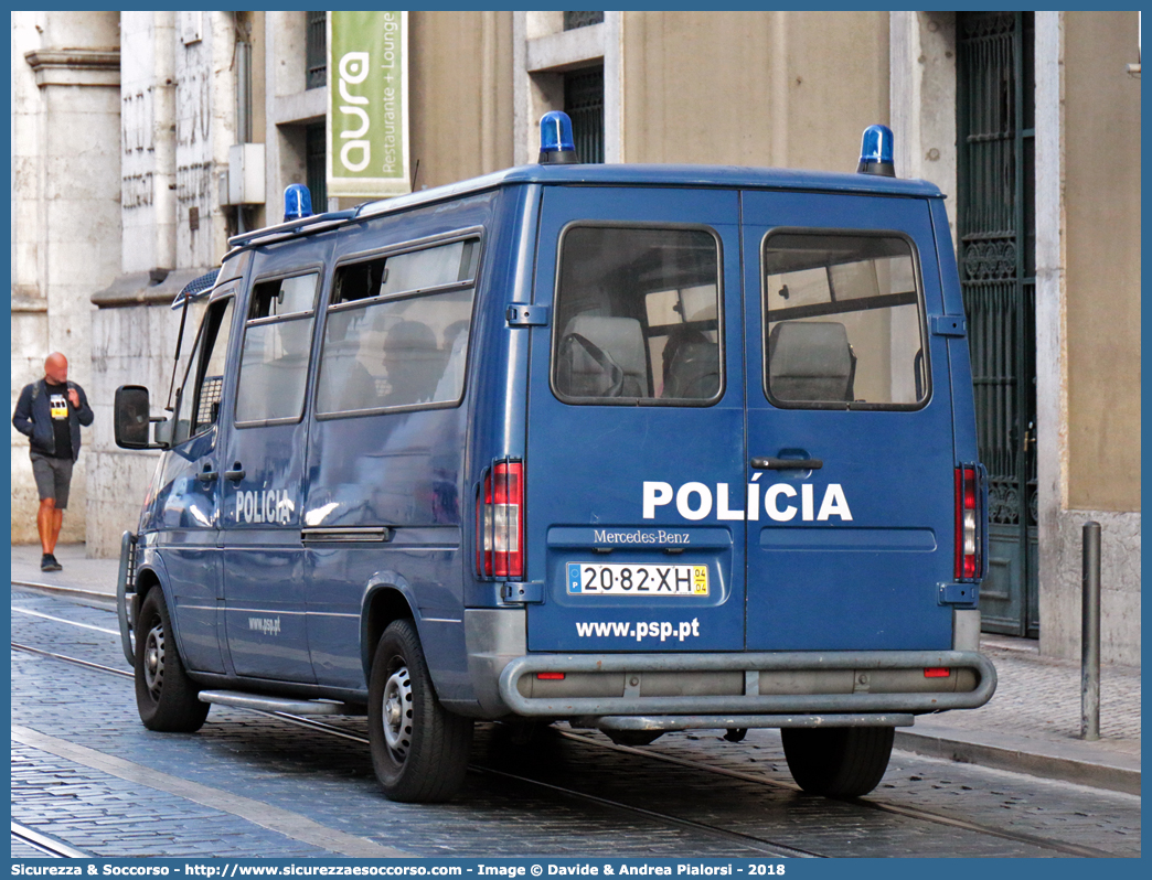 -
República Portuguesa
Polícia de Segurança Pública
Corpo de Intervenção
Mercedes Benz Sprinter I generation
Parole chiave: Repubblica;Portoghese;República;Portuguesa;Polícia;Segurança;Pública;Corpo de Intervenção;Mercedes;Benz:Sprinter