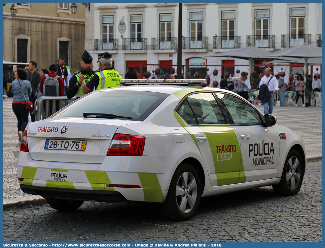 -
República Portuguesa
Polícia Municipal de Lisboa
Skoda Octavia V generation
Parole chiave: Repubblica;Portoghese;República;Portuguesa;Polícia;Municipal;Polícia Municipal de Lisboa;Lisboa;Skoda;Octavia