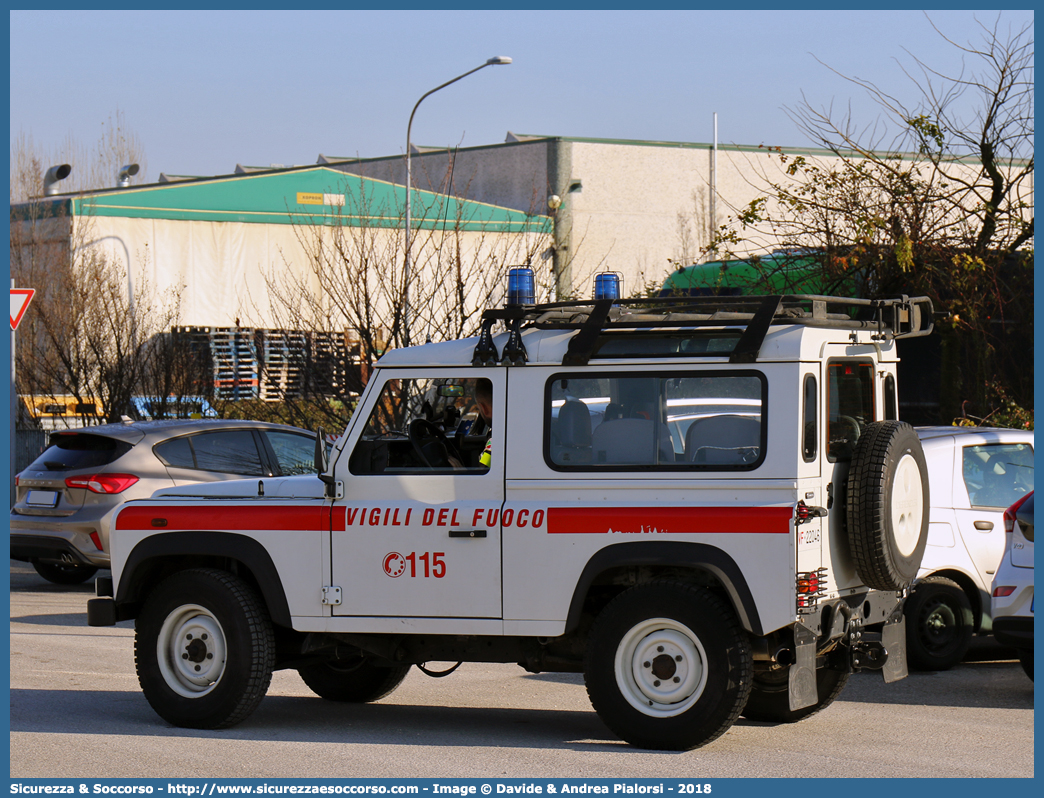 VF 22046
Corpo Nazionale Vigili del Fuoco
Land Rover Defender 90
Parole chiave: VVF;V.V.F.;Corpo;Nazionale;Vigili;del;Fuoco;Land Rover;Defender;90