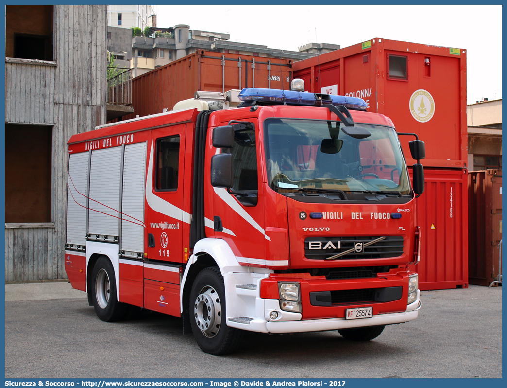 VF 25574
Corpo Nazionale Vigili del Fuoco
Volvo FL280/FL290 III serie
Allestitore BAI S.r.l.
Parole chiave: VVF;V.V.F.;Corpo;Nazionale;Vigili;del;Fuoco;APS;A.P.S.;AutoPompaSerbatoio;AutoPompa;Volvo;FL;280;290;FL280;FL290;BAI