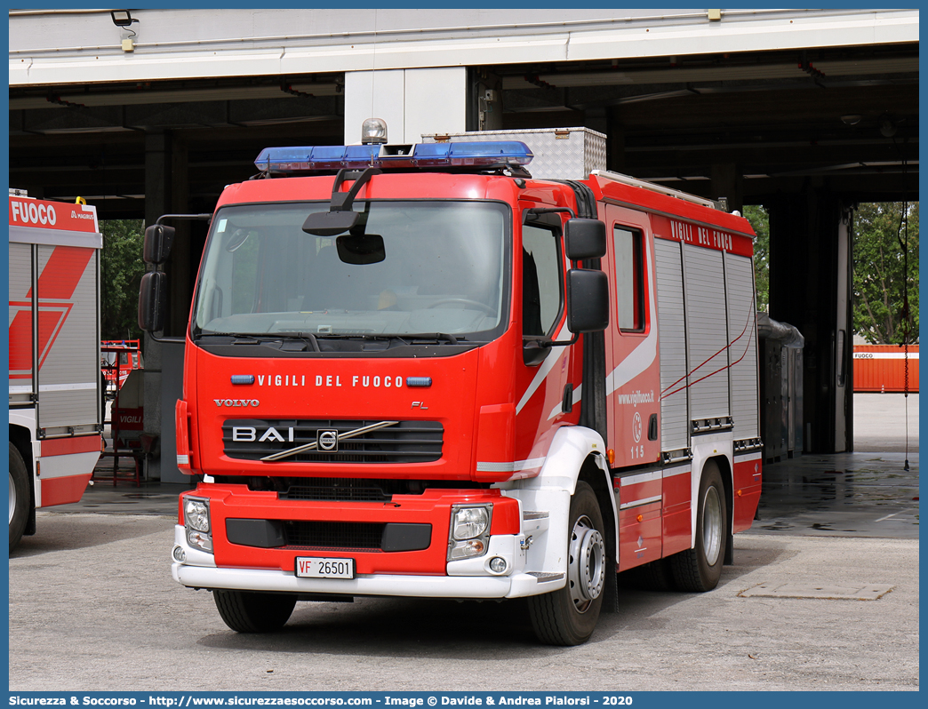 VF 26501
Corpo Nazionale Vigili del Fuoco
Volvo FL280/FL290 III serie
Allestitore BAI S.r.l.
(variante)
Parole chiave: VVF;V.V.F.;Corpo;Nazionale;Vigili;del;Fuoco;APS;A.P.S.;AutoPompaSerbatoio;AutoPompa;Volvo;FL;280;290;FL280;FL290;BAI