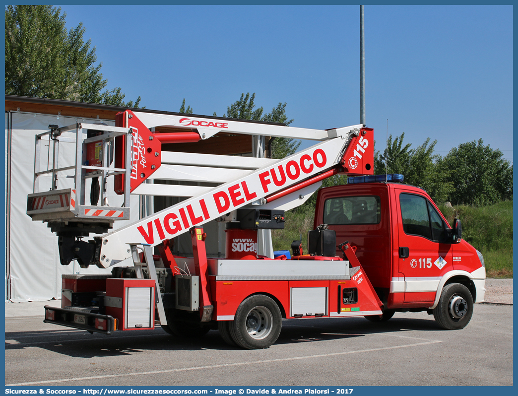 VF 26947
Corpo Nazionale Vigili del Fuoco
Iveco Daily V serie
Allestitore Iveco Magirus
Parole chiave: VF;V.F.;VVF;V.V.F.;Corpo;Nazionale;Vigili del Fuoco;Vigili;Fuoco;Snorkel;Iveco;Daily;Magirus;Socage