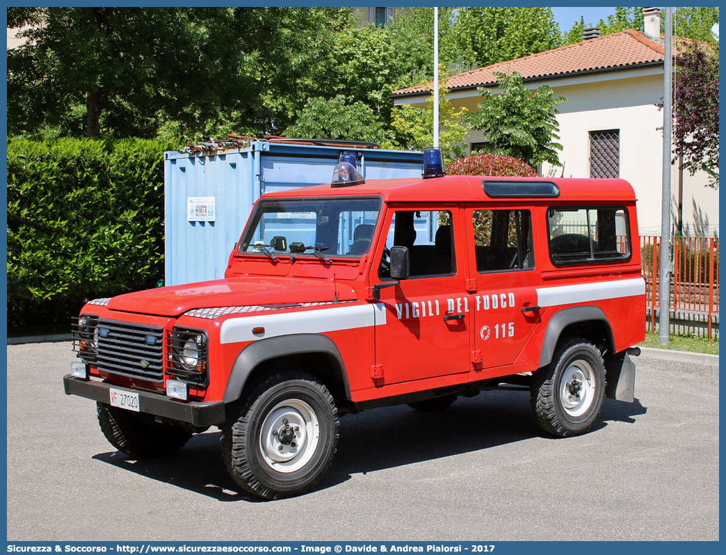 VF 27020
Corpo Nazione Vigili del Fuoco
Land Rover Defender 110
Parole chiave: VF;VVF;V.F.;V.V.F.;Corpo;Nazionale;Vigili del Fuoco;Vigili;Fuoco;Land Rover;Defender;110