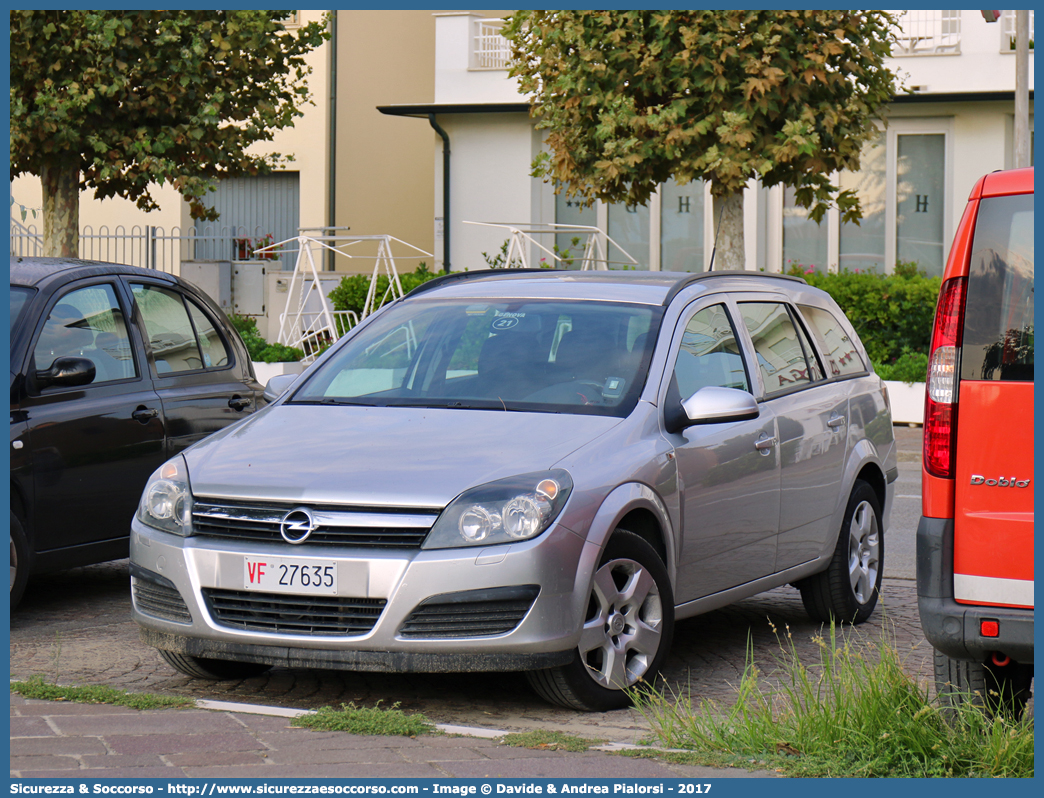 VF 27635
Corpo Nazionale Vigili del Fuoco
Opel Astra Station Wagon III serie
Parole chiave: Corpo;Nazionale;Vigili del Fuoco;Vigili;Fuoco;Opel;Astra;Station;Wagon