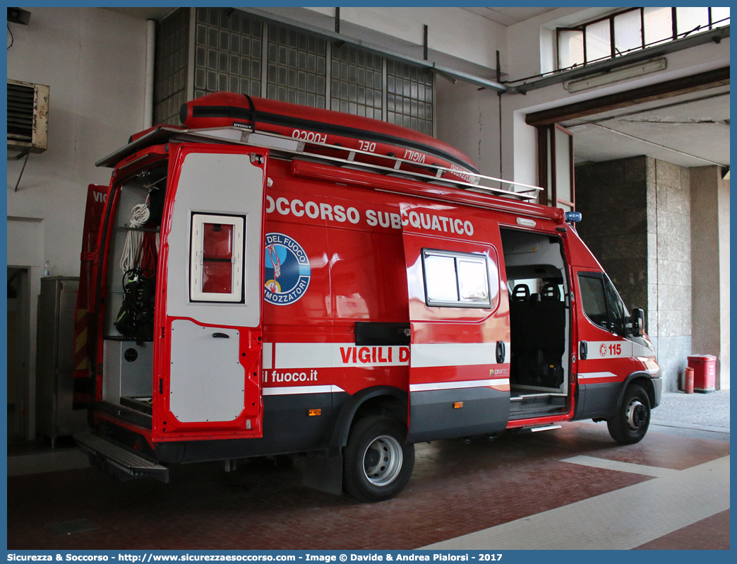 VF 27697
Corpo Nazionale Vigili del Fuoco
Nucleo Soccorso Subacqueo e Acquatico
Iveco Daily 70-170 VI serie
Allestitore DiviTec S.r.l.
Parole chiave: Corpo;Nazionale;Vigili del Fuoco;Vigili;Fuoco;Iveco;Daily;70-170;70 - 170;NSSA;N.S.S.A.;Soccorso;Subacqueo;Acquatico;Sommozzatori;Subacquei