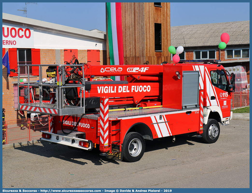 VF 28021
Corpo Nazionale Vigili del Fuoco
Mitsubishi Canter 6C18
Allestitore Cela S.r.l.
Parole chiave: VVF;V.V.F.;Corpo;Nazionale;Vigili;del;Fuoco;AutoScala;AS;Mitsubishi;Canter;6C18;Cela