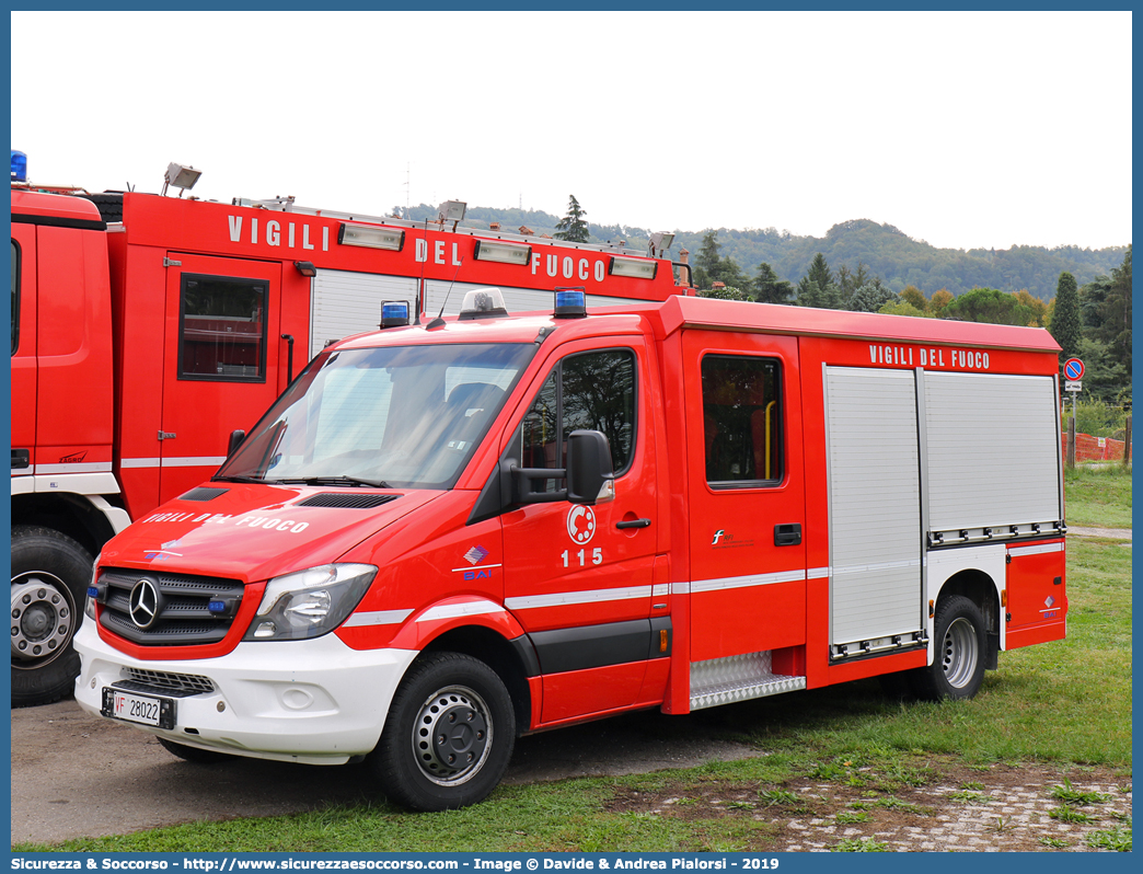 VF 28022
Corpo Nazionale Vigili del Fuoco
Mercedes Benz Sprinter II serie restyling
Allestitore BAI S.r.l.
Parole chiave: Corpo;Nazionale;Vigili del Fuoco;Vigili;Fuoco;Polisoccorso;Mercedes Benz;Sprinter;BAI;B.A.I.;Tecnica