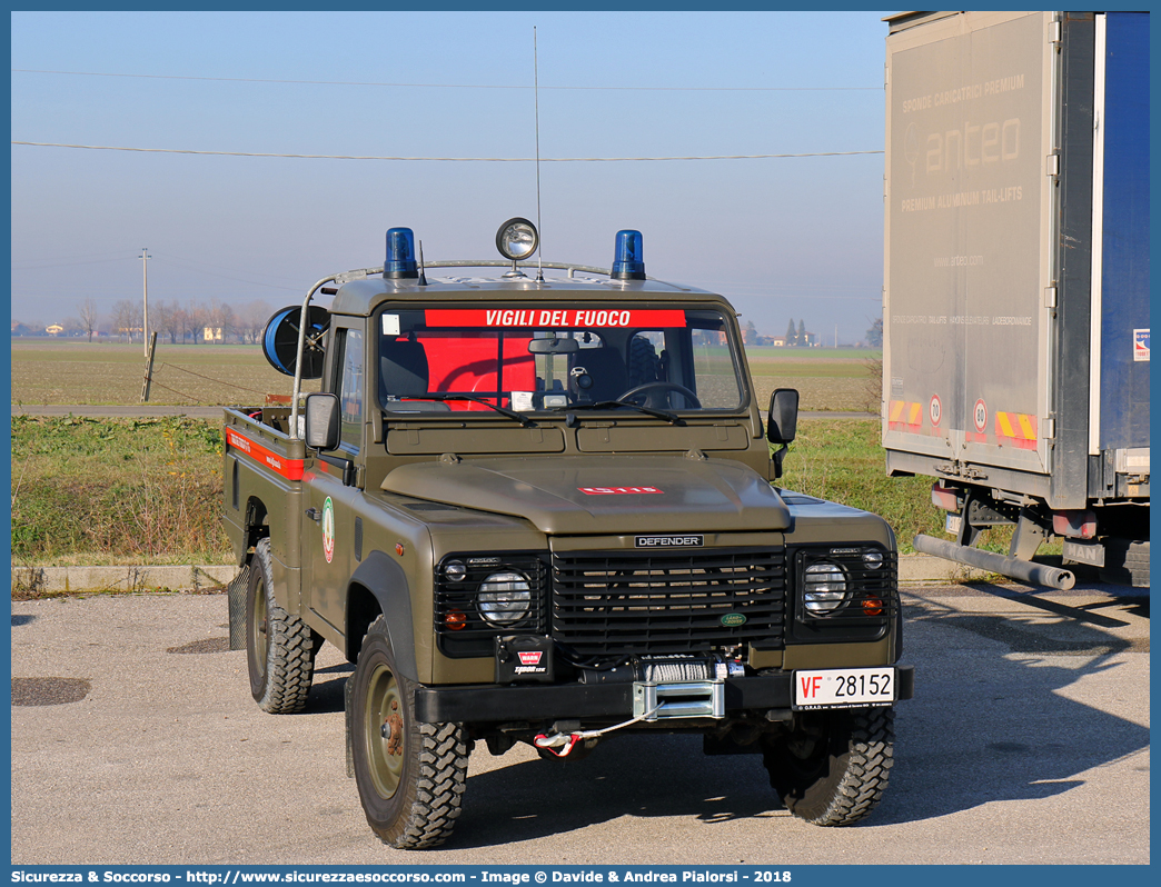 VF 28152
Corpo Nazione Vigili del Fuoco
Land Rover Defender 110
Parole chiave: VF;VVF;V.F.;V.V.F.;Corpo;Nazionale;Vigili del Fuoco;Vigili;Fuoco;Land Rover;Defender;110