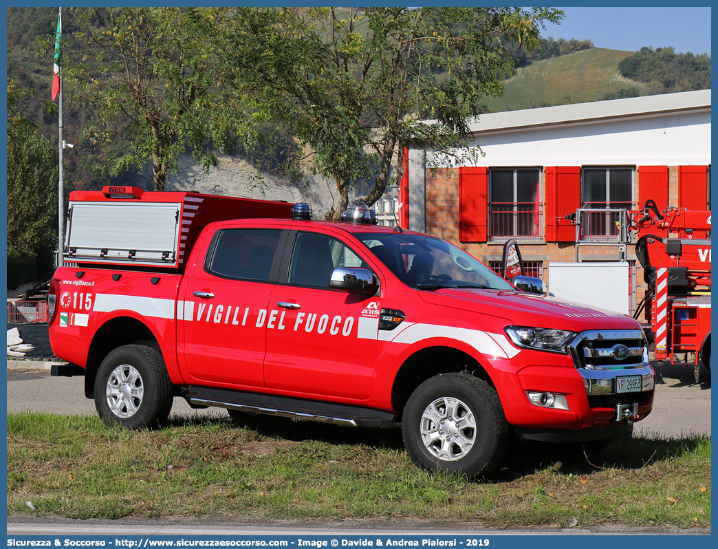 VF 29963
Corpo Nazionale Vigili del Fuoco
Ford Ranger IV serie
Allestitore Aris S.p.A.
Parole chiave: VVF;V.V.F.;Corpo;Nazionale;Vigili;del;Fuoco;Vigili;Fuoco;Ford;Ranger;Aris