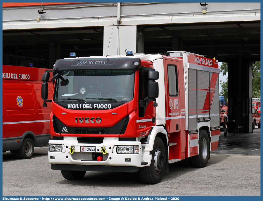 VF 30223
Corpo Nazionale Vigili del Fuoco
Iveco Magirus EuroCargo 
180-300 IV serie "MaxiCity"
Allestitore Magirus
Parole chiave: VVF;V.V.F.;Corpo;Nazionale;Vigili;del;Fuoco;AutoPompaSerbatoio;APS;A.P.S.;Iveco;Magirus;EuroCargo;180-300;MaxiCity