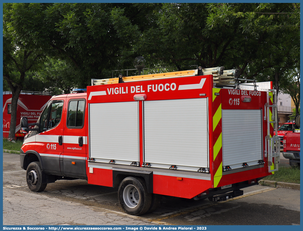 VF 30587
Corpo Nazionale Vigili del Fuoco
Iveco Daily 70-180 VI serie
Allestitore Ciabilli S.r.l.
Parole chiave: Corpo;Nazionale;Vigili del Fuoco;Vigili;Fuoco;Polisoccorso;Iveco;Daily;70-180;Ciabilli