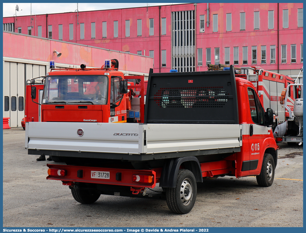 VF 31728
Corpo Nazionale Vigili del Fuoco
Fiat Ducato III serie II restyling
Allestitore Focaccia Group S.r.l.
Parole chiave: VF;V.F.;VVF;V.V.F.;Corpo;Nazionale;Vigili del Fuoco;Vigili;Fuoco;Autocarro;Autofurgone;Fiat;Ducato;Focaccia