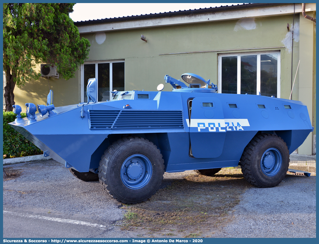 Polizia 53156
Polizia di Stato
Reparto Mobile
Iveco Oto-Melara 6614
Parole chiave: Polizia di Stato;Reparto Mobile;Ordine Pubblico;Iveco Oto-Melara 6614