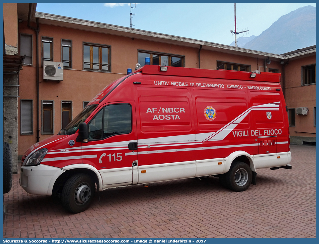 VF 24231
Vigili del Fuoco
Regione Autonoma Valle d'Aosta
Nucleo N.B.C.R.
Iveco Daily IV serie
Allestitore GB Barberi S.r.l.
(variante)
Parole chiave: VVF;V.V.F.;Vigili;Fuoco;Regione;Autonoma;Valle;Aosta;Iveco;Daily;NBCR;N.B.C.R.;Nucleare;Batteriologico;Chimico;Radiologico;Radiometrico;Radiometria;Radioattività;Radioattivita;G.B.;GB;Barberi