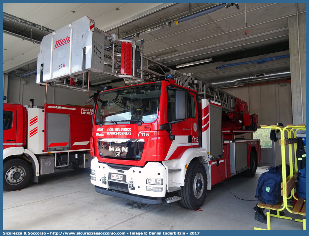 VF 26637
Vigili del Fuoco
Regione Autonoma Valle d'Aosta
Man TGS 18.440
Allestitore Rosenfire s.r.l./Metz Werke GmbH
Parole chiave: VVF;V.V.F.;Vigili;del;Fuoco;Regione;Autonoma;Valle;Aosta;Man;TGS;18.440;Rosenfire;Metz