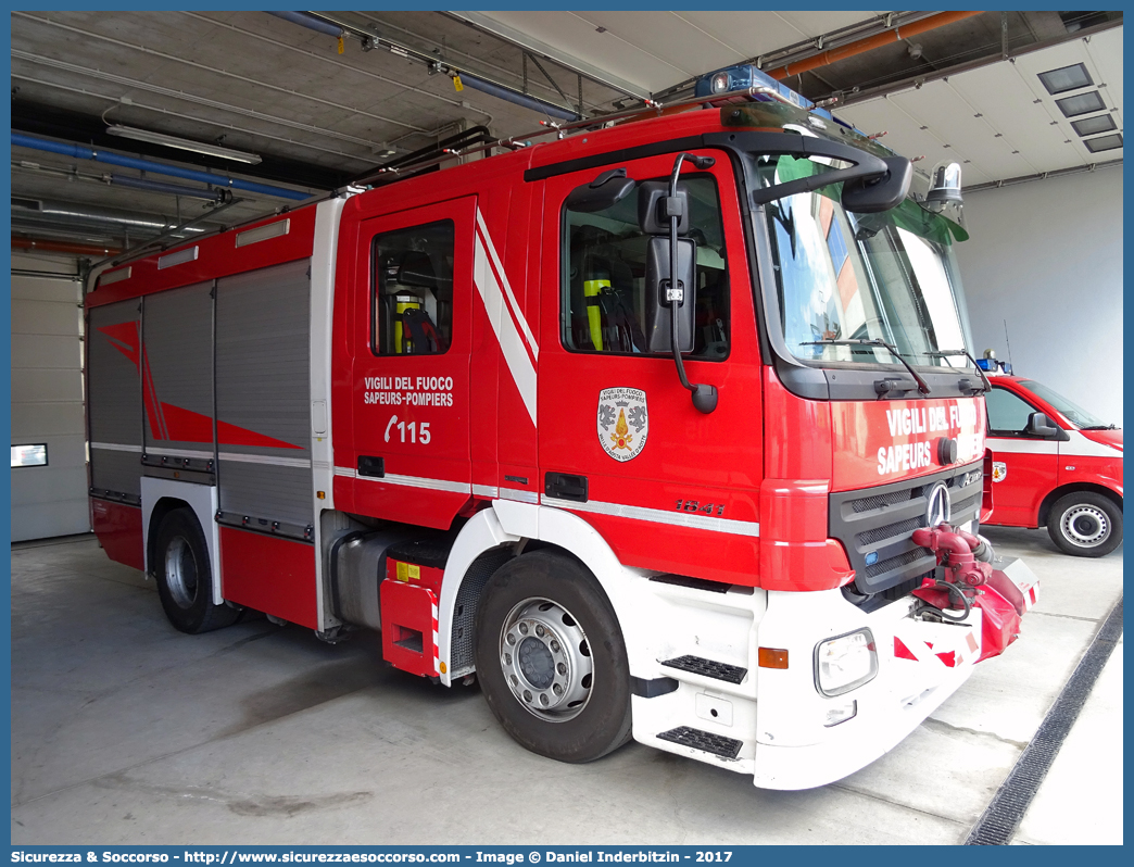 -
Vigili del Fuoco
Regione Autonoma Valle d'Aosta
Mercedes Benz Actros 1841
Allestitore Kofler Fahrzeugbau S.n.c.
Parole chiave: VF;V.F.;Vigili;Fuoco;Regione;Autonoma;Valle;Aosta;Mercedes Benz;Actros;1841;Kofler Fahrzeugbau