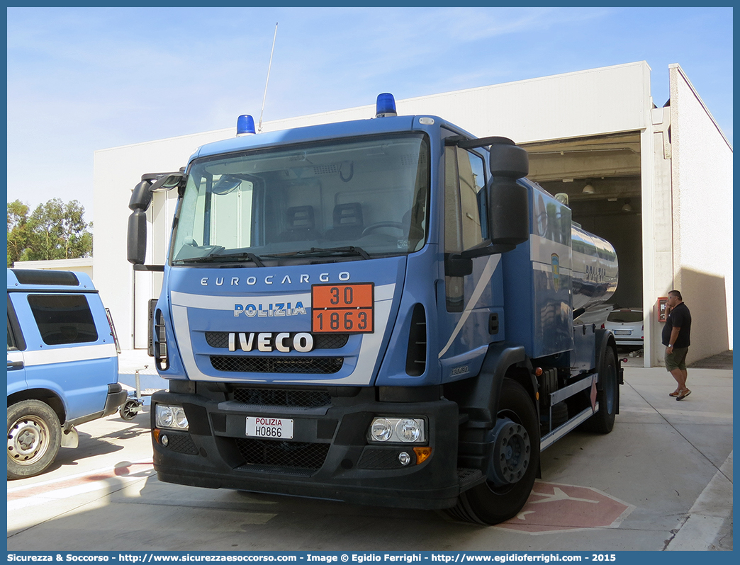 Polizia H0866
Polizia di Stato
Reparto Volo
Iveco EuroCargo 180E30 III serie
Allestitore Sacim S.p.A.
Parole chiave: PS;P.S.;Polizia;di;Stato;Reparto;Volo;Iveco;EuroCargo;180E30;Sacim