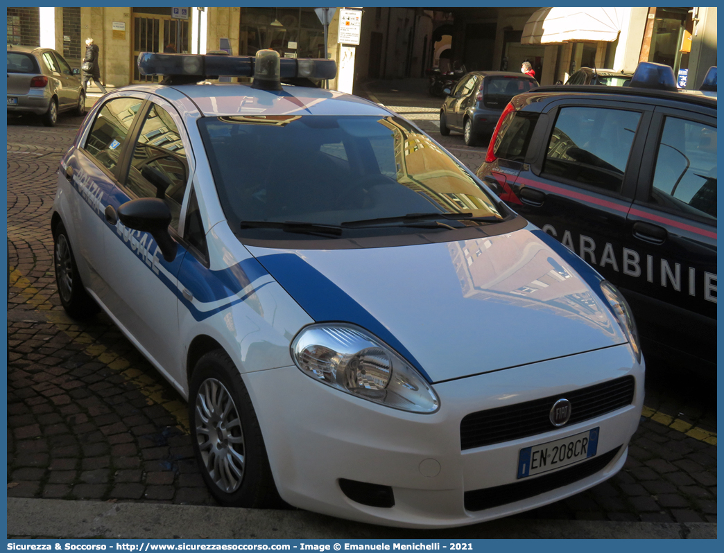 -
Polizia Municipale
Comune di Baschi
Fiat Grande Punto
(variante)
Parole chiave: Polizia;Locale;Municipale;Baschi;Fiat;Grande Punto