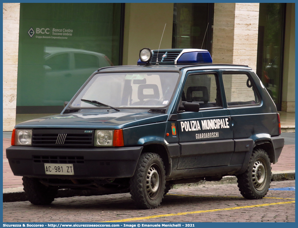 -
Polizia Municipale
Comune di Terni
Nucleo Guardaboschi
Fiat Panda 4x4 II serie
(variante)
Parole chiave: Polizia;Locale;Municipale;Terni;Guardaboschi;Fiat;Panda